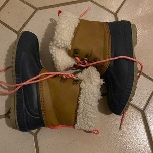 Fur lined duck boots for toddler